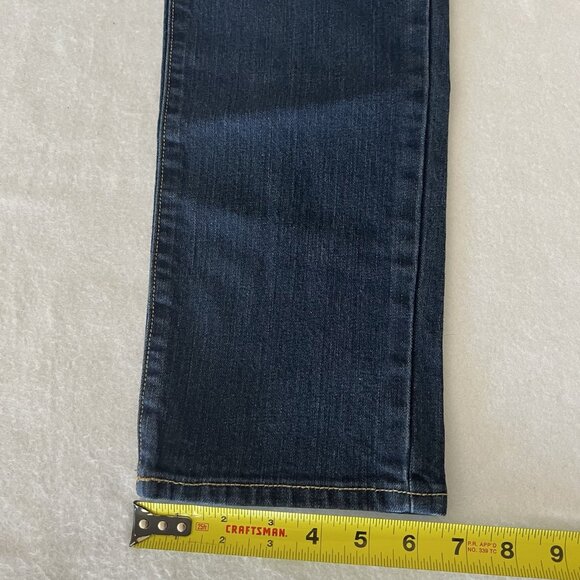 The Flirt Old Navy Women's Stretch Blue Denim Jeans Size 12L Mid Rise Straight - Picture 9 of 10